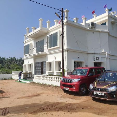 The Pearl Hotel ปูรี ภายนอก รูปภาพ