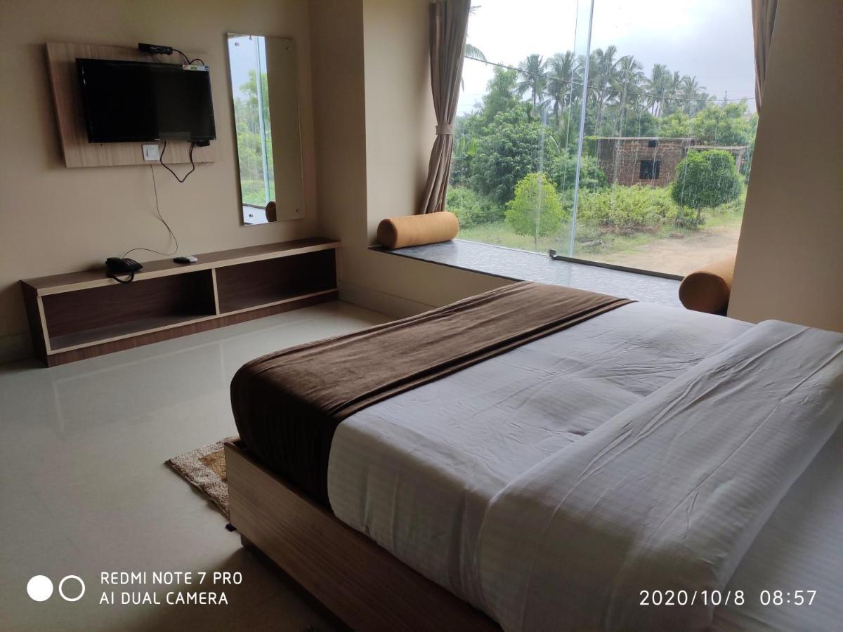 The Pearl Hotel ปูรี ภายนอก รูปภาพ