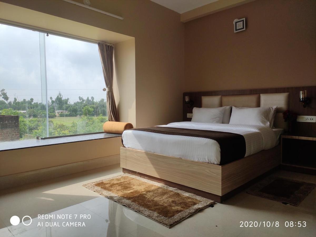 The Pearl Hotel ปูรี ภายนอก รูปภาพ
