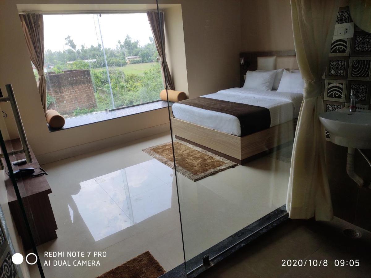 The Pearl Hotel ปูรี ภายนอก รูปภาพ